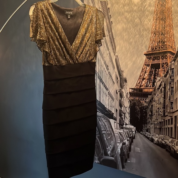 Gold, Copper and Black cocktail dress. Women size 4 - Picture 2 of 4